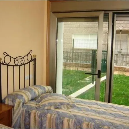 Primea Linea De Playa Con Jardin Y Piscina Foz